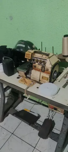 Máquina de costura