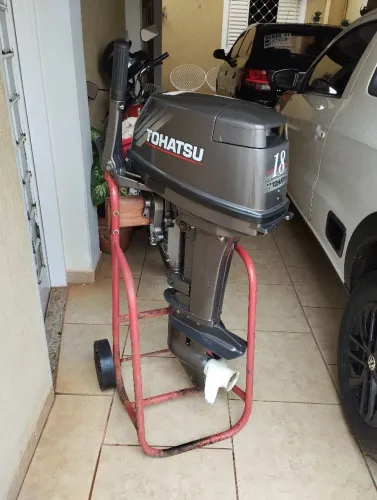Kit completo barco borda alta 5 metros, motor tohatsu 18hp, revisado e carretinha 