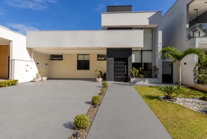 Casa em condomínio fechado na ponta negra 