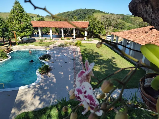 Linda casa com piscina