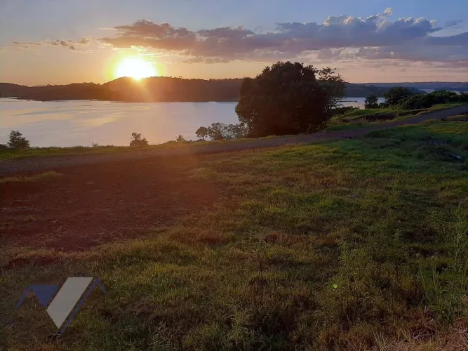 Terreno à venda, 523 m² por R$ 140.000,00 - Condomínio Flor do Adelaide - Três Barras do P