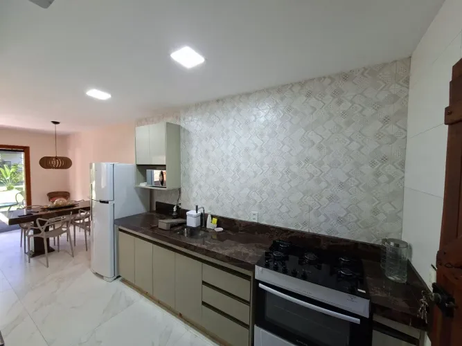 Linda casa dúplex, em condomínio de taipú de fora península Maraú