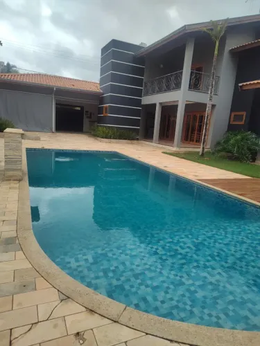 Casa à venda no condomínio Residencial Villaggio I em Bauru-SP.