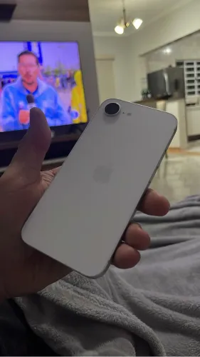 iPhone 16e 256