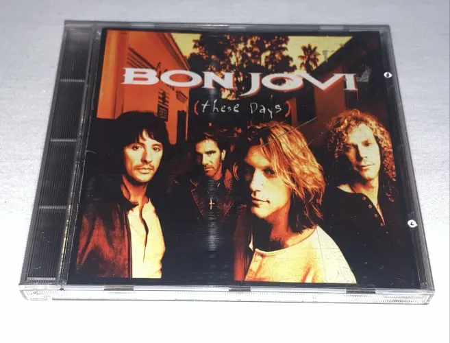 Cd Bon Jovi these days impecável