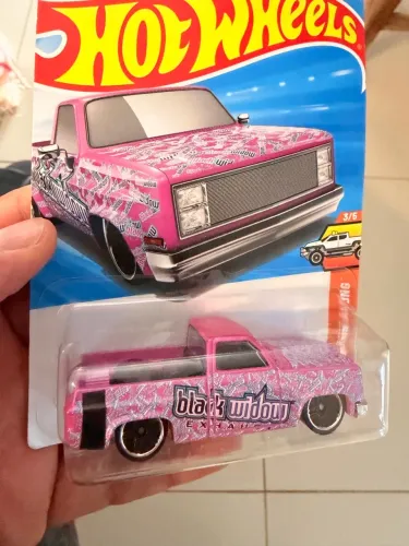 Hot wheels 83 chevy silverado pink