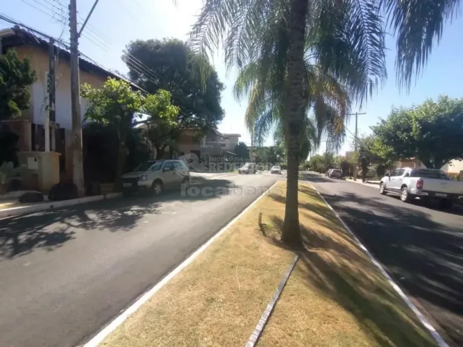 Mansão tipo sobrado no Recanto Real, 4 suites e 1 apto, Terreno 450 m² e 401,79 m² de cons