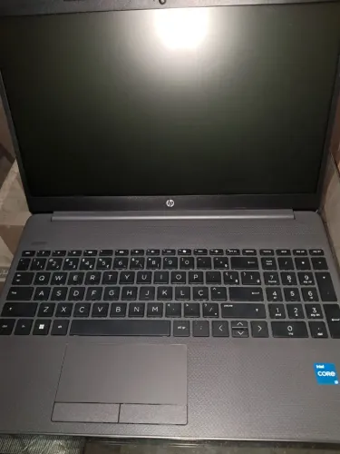 Vendo um notebook