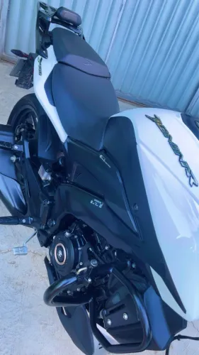 BAJAJ DOMINAR 400 - 2025 | APENAS 3.900 KM R$ 22.500,00