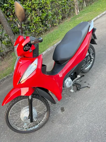 Biz 2026 com apenas 876 km