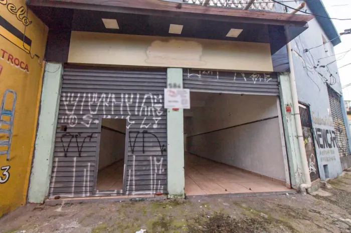Prédio comercial na Avenida Professor Edgar Santos, 284 - Térreo 120 m²
