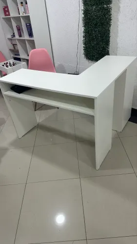 Mesa e cadeira de manicure alongamento