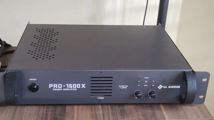 Vendo amplificador pro 1600x marca LL áudio