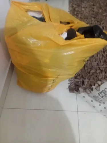 Doação de roupas femininas