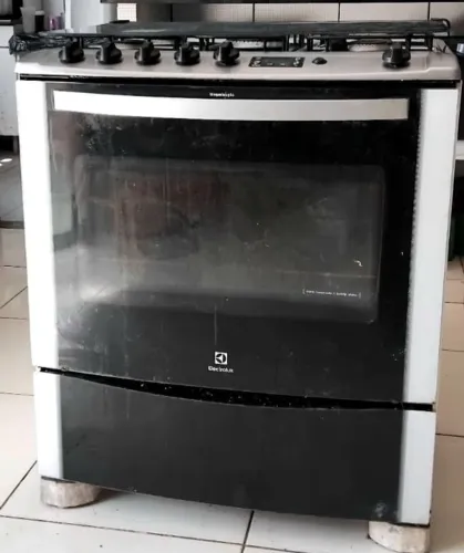 Fogão Electrolux usado