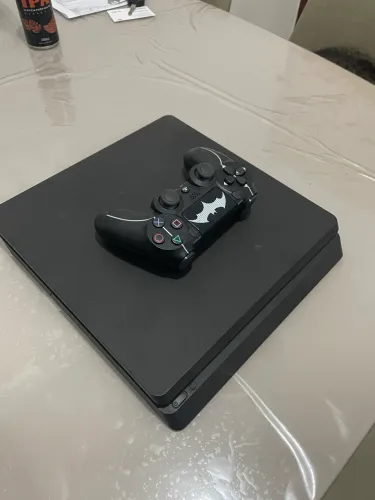 Ps4 slim com controle