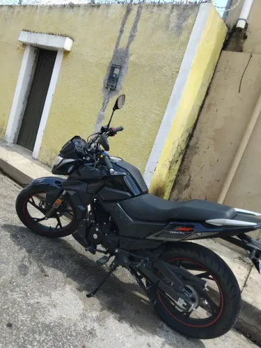 Vendo essa shyneray moto com tudo em dia e aceito propostas