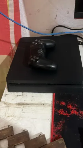 Playstation 4 slim