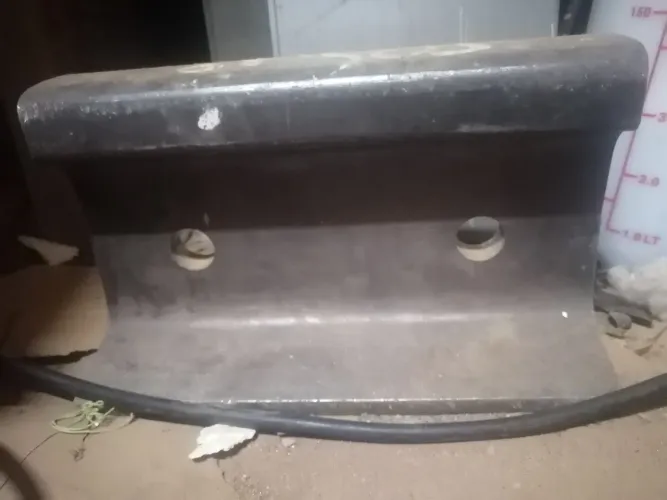 Trilho de trem pra usar de bigorna!