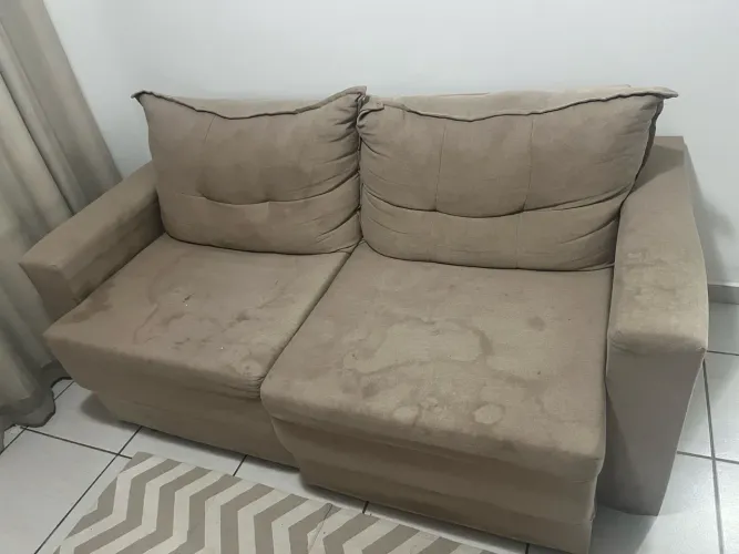 Sofá bom e barato retrátil