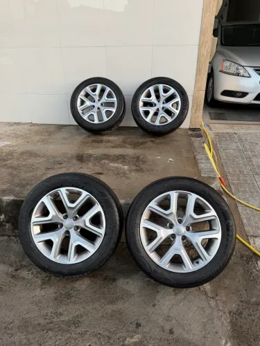 RODAS ARO 18 RENEGADE, COMPASS, CHEROKEE, TORO. APENAS RODA