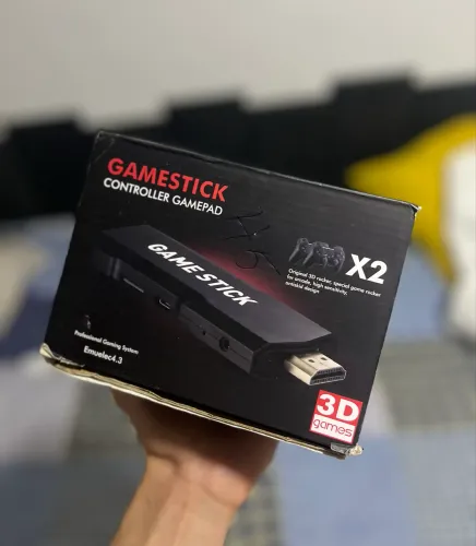 Game Stick 4K - Com Dois Controles Sem Fio e Mais De 10 Mil Jogos