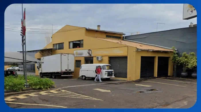 PRÉDIO COMERCIAL - Av. Castro Alves, 272, Centro, Marília/SP (prédio + estacionamento), Ár