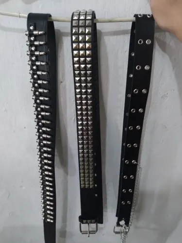 Cintos de rock, pulseiras spike e coleiras spike