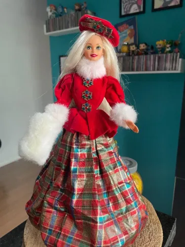 Boneca Barbie Natal Jewel Princess De 1996 - Usada