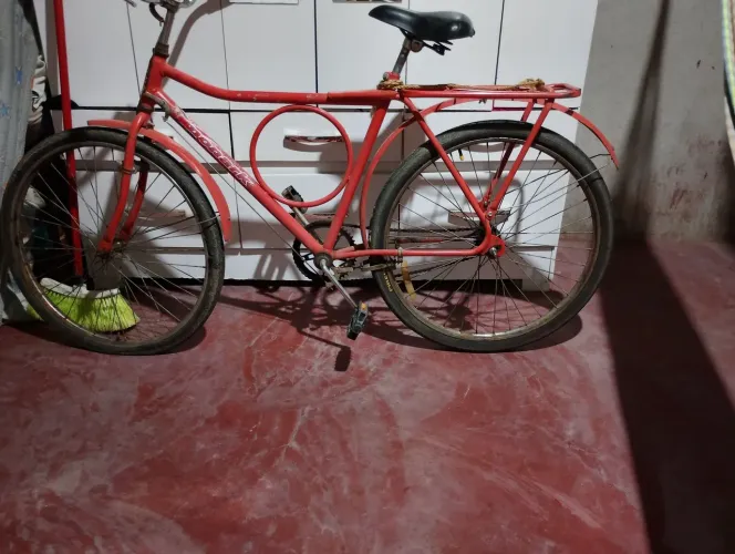 Vende-se bicicleta Monark