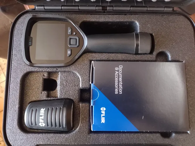 Câmera Termográfica FLIR E8 Pro - Seminova Completa na Maleta Rígida