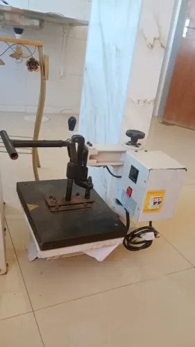 PRENSA TÉRMICA METALNOX 220 volts - 500,00 (PRENSA+BASE)