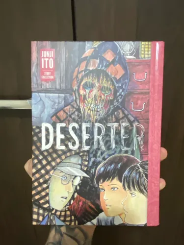 Mangá deserter Junji ito (capa dura ingles)