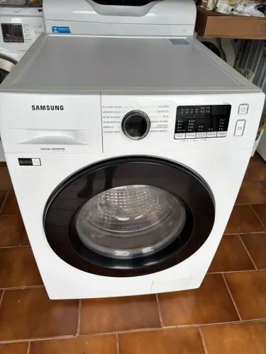 Vendo máquina lava e seca