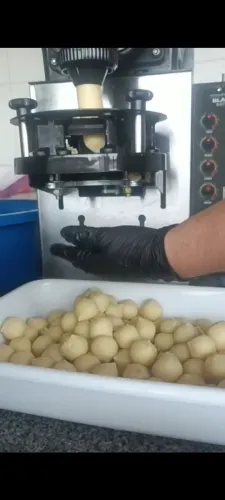 Máquina de salgados 