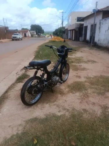 Vende-se moto 100