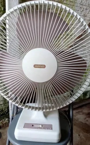 Vendo ventilador Arno modelo antigo usado em ótimo estado.