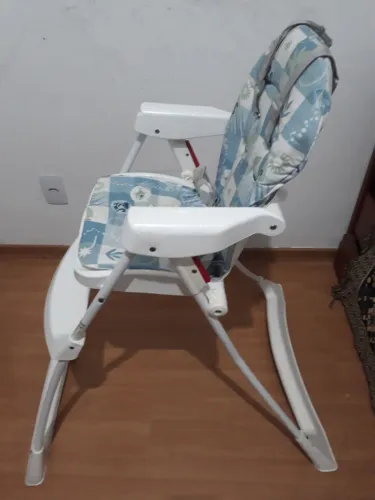 Mesa de alimentação para bebês