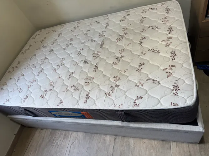 Cama Viúva com box - mudança urgente