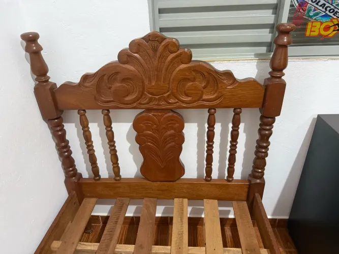 Cama solteiro madeira - NÃO MDF