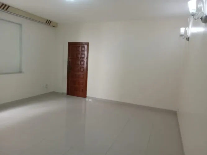Apartamento amplo de 3 quartos para aluguel no Jardim Baiano 120m²