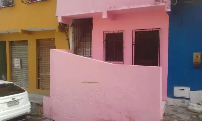 Aluguel casa em Pernambués R$700