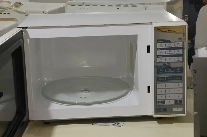 Microondas midea espelhado 31L