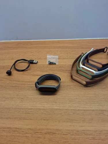 Mi Smart Band 5 + Carregador + 5 Pulseiras Extras | Excelente Estado