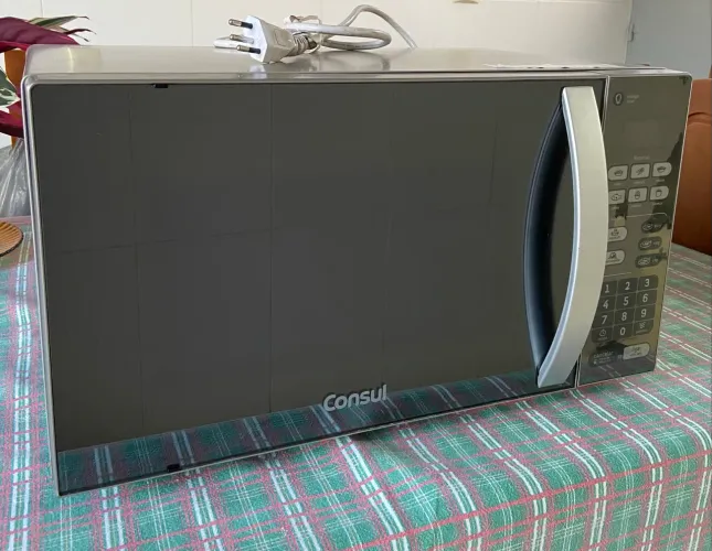 Vendo Microondas Consul em Inox 20 Litros. LER DESCRIÇÃO!!!