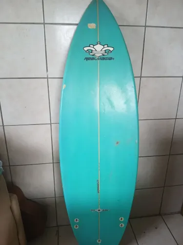 Prancha de surf Real Magia. 5,11 31 litros. 300 Reais.