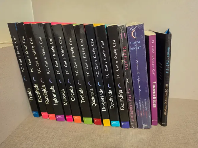 Coleção livros Marcada - P.C. Cast e Kristin Cast