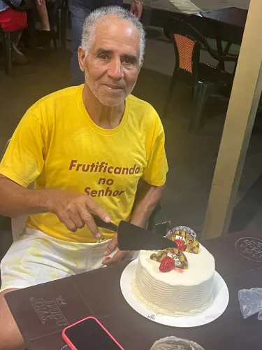 Contrata se