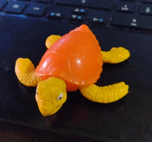 Squirt procurando Nemo Mac Disney