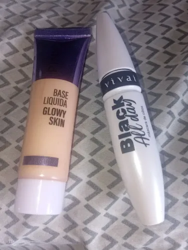 Rímel e base glow cor 01 
